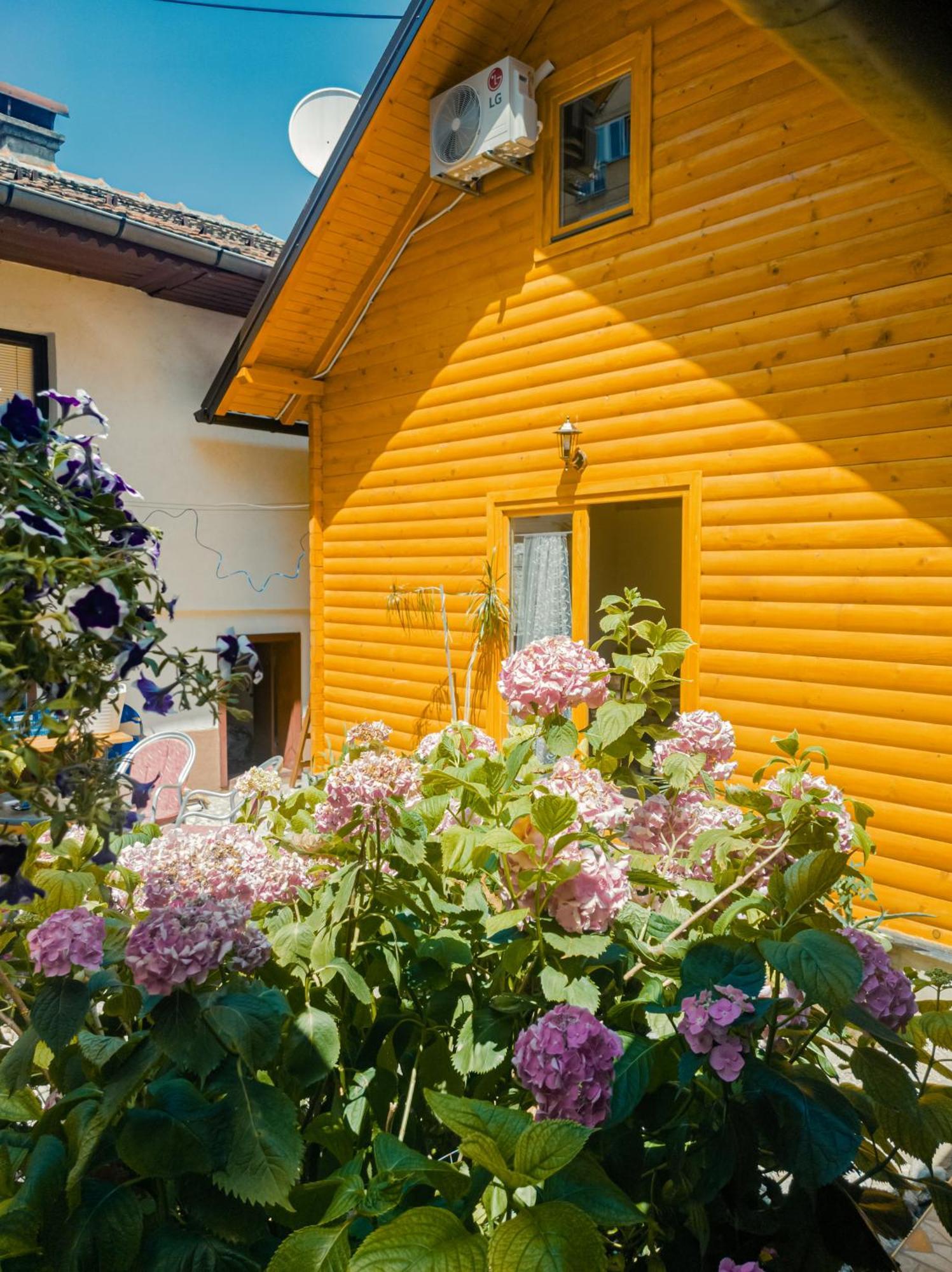 Guest House Nizama'S Place Szarajevó Kültér fotó